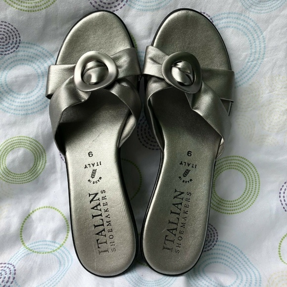 Italian Shoemakers Criss Cross Strap Wedge Sandals - Picture 6 of 8